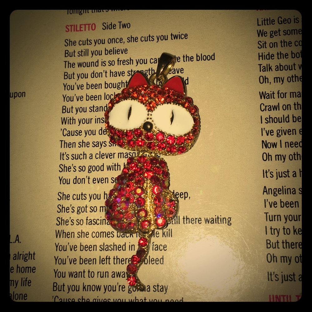 Fashion jewelry cat pendant